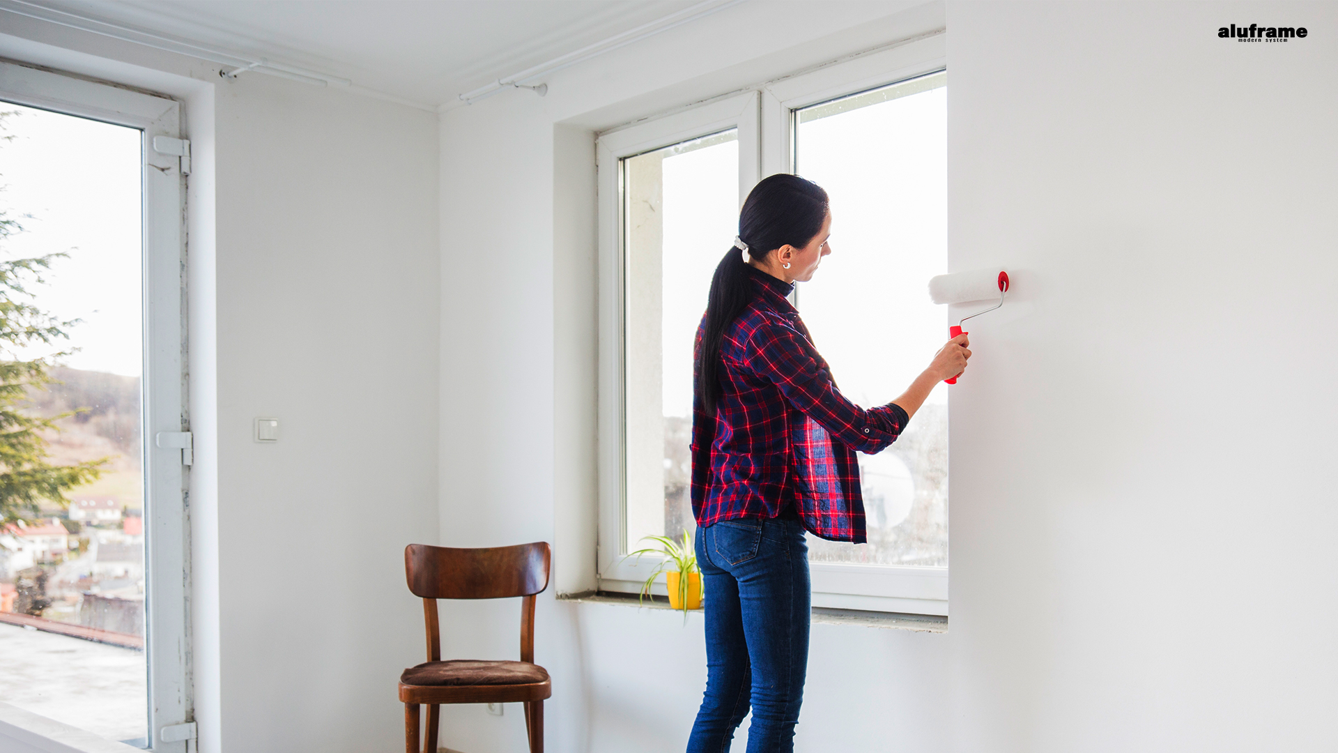 1. ความเรียบร้อยและสะอาด paint-before-installing-windows-aluframe