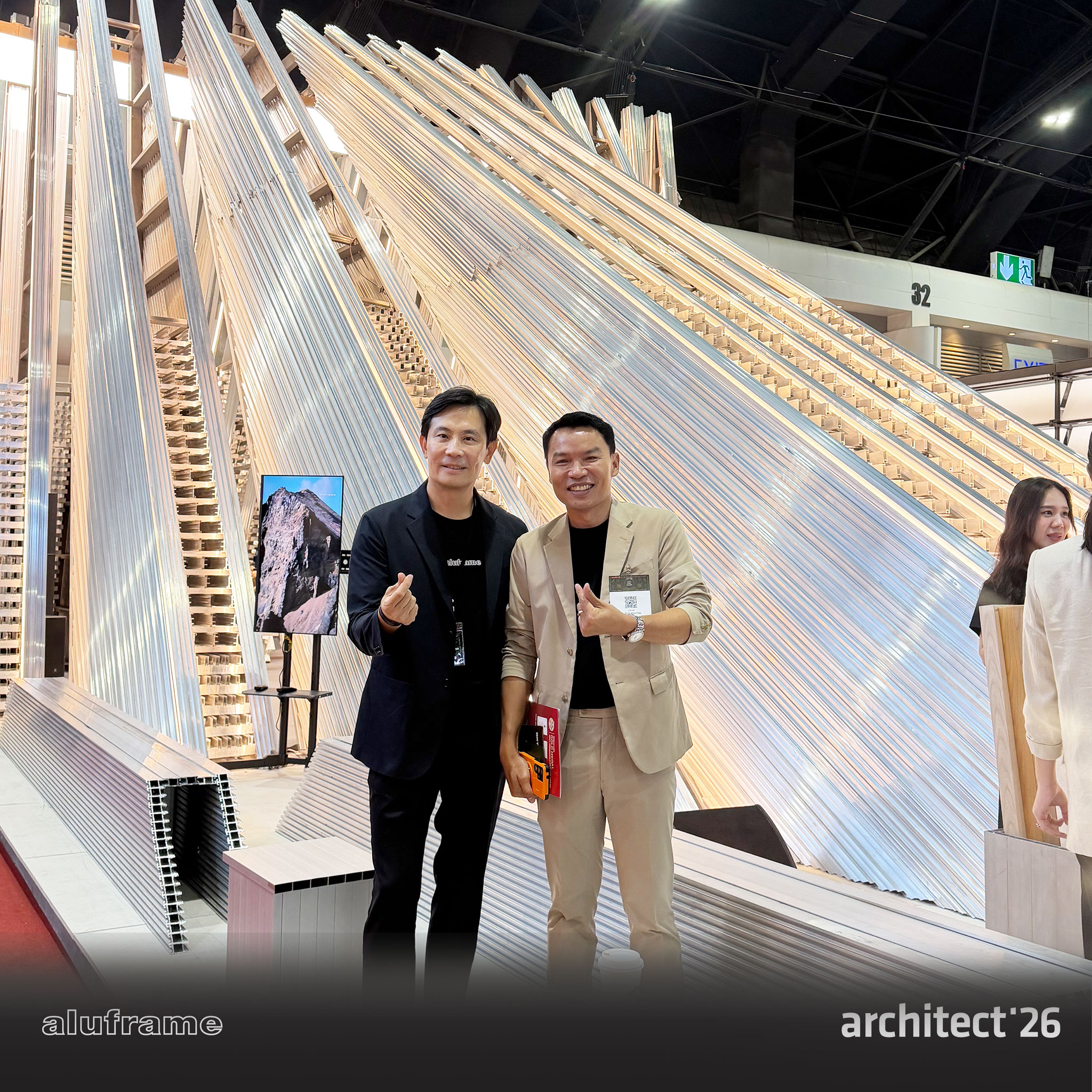 8-ขอขอบพระคุณทุกท่านที่แวะมาเยี่ยมชมบูธ-aluframe-290469-(54)