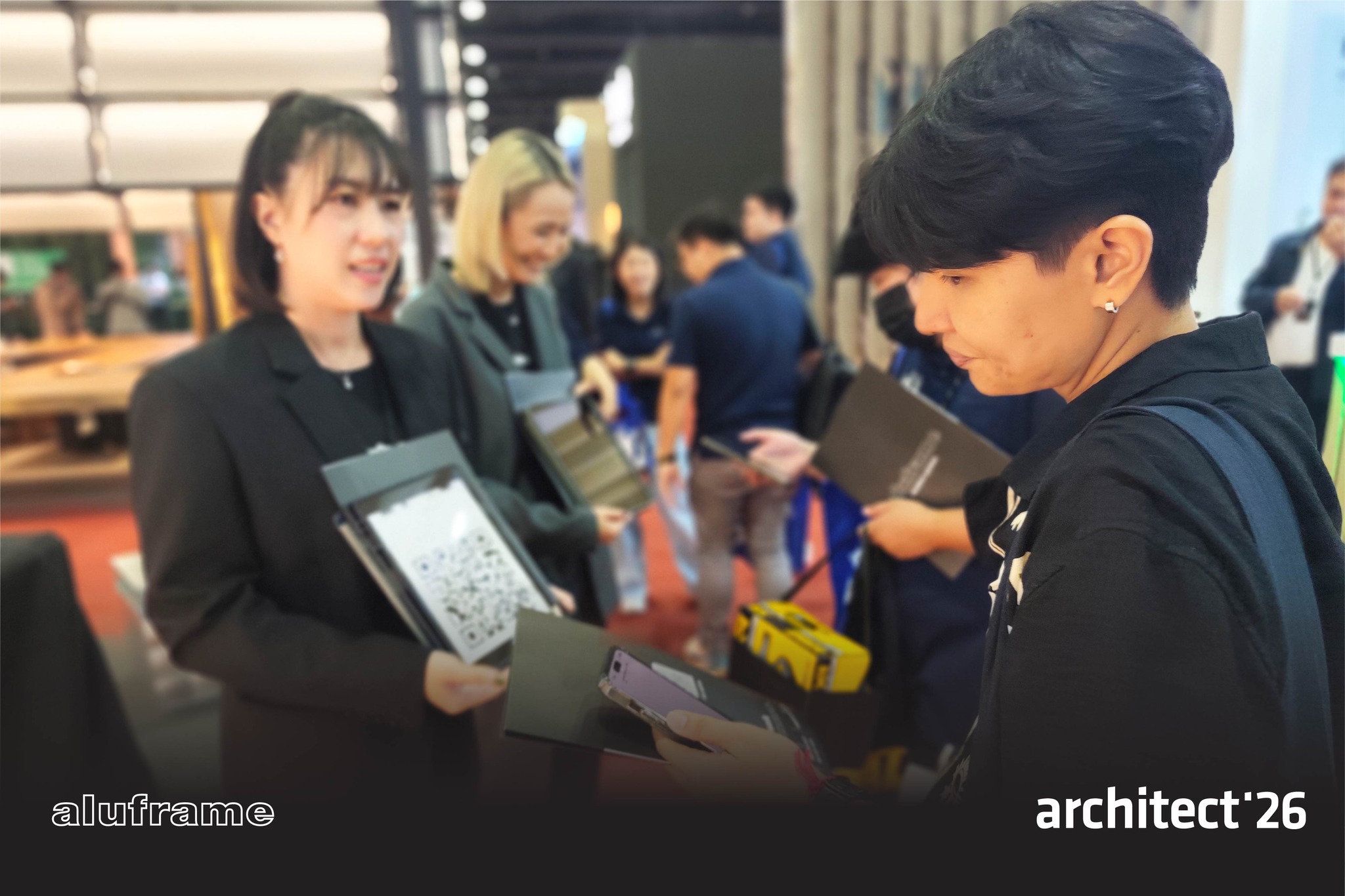 ขอขอบพระคุณทุกท่านที่แวะมาเยี่ยมชมบูธ aluframe-290469 (24)